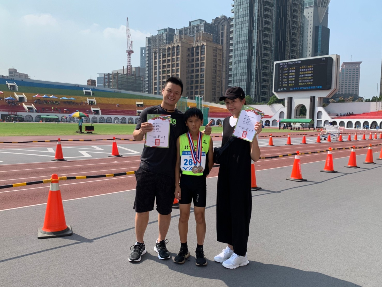 城市盃田徑賽獲獎親子照
